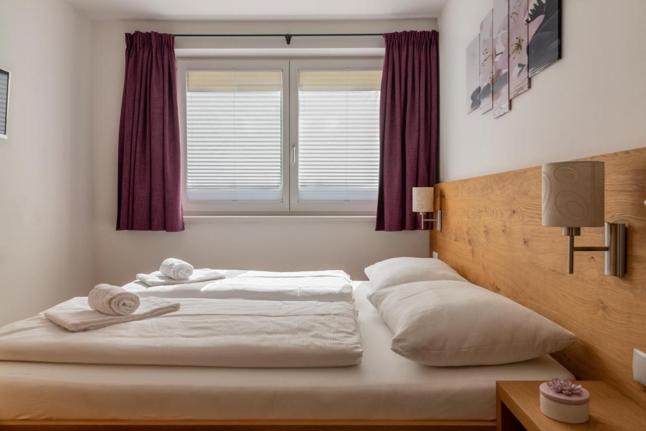 Apartment Fourteen Zell Am S&p By In One