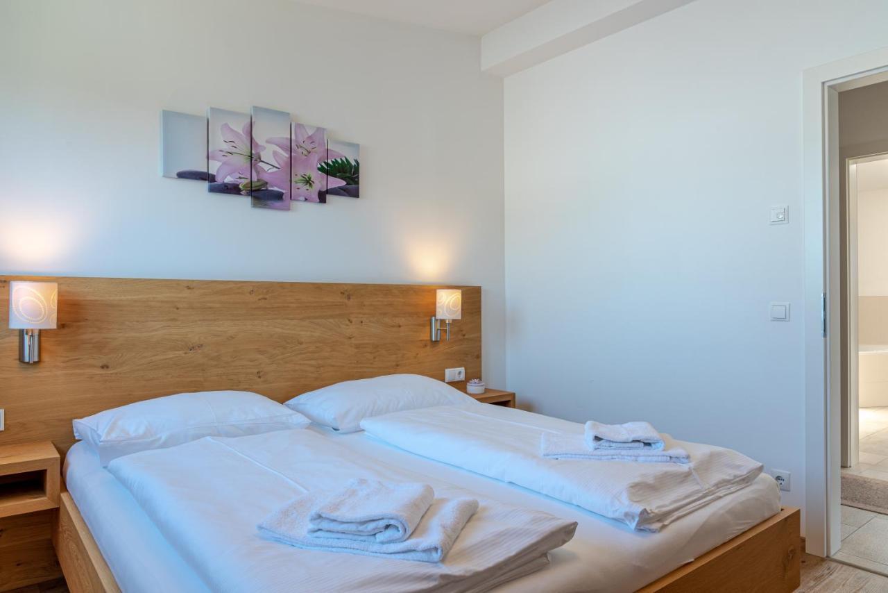Apartment Fourteen Zell Am S&p By In One *