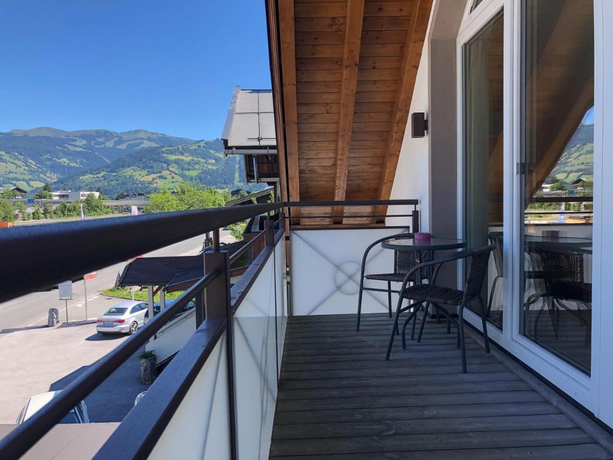 Apartment Fourteen Zell Am S&p By In One